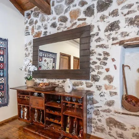 Stirida Stone House Holiday home