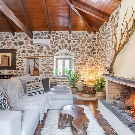 Stirida Stone House *